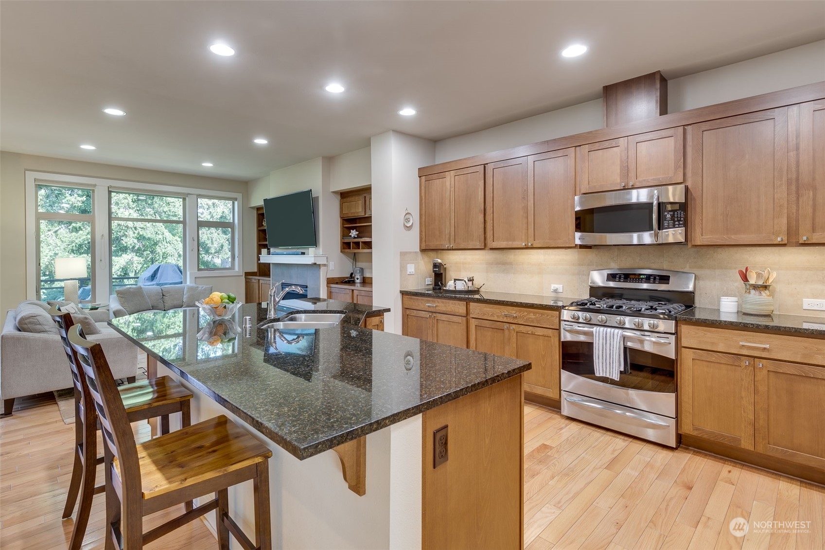 4021 Wells Avenue North Renton, WA 98056 - Photo 8 of 39 Gallery Image 8