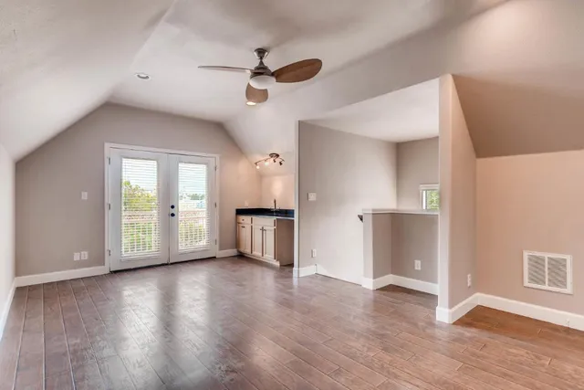 $4,150 | 906 Juniper Street, Austin, TX 78702