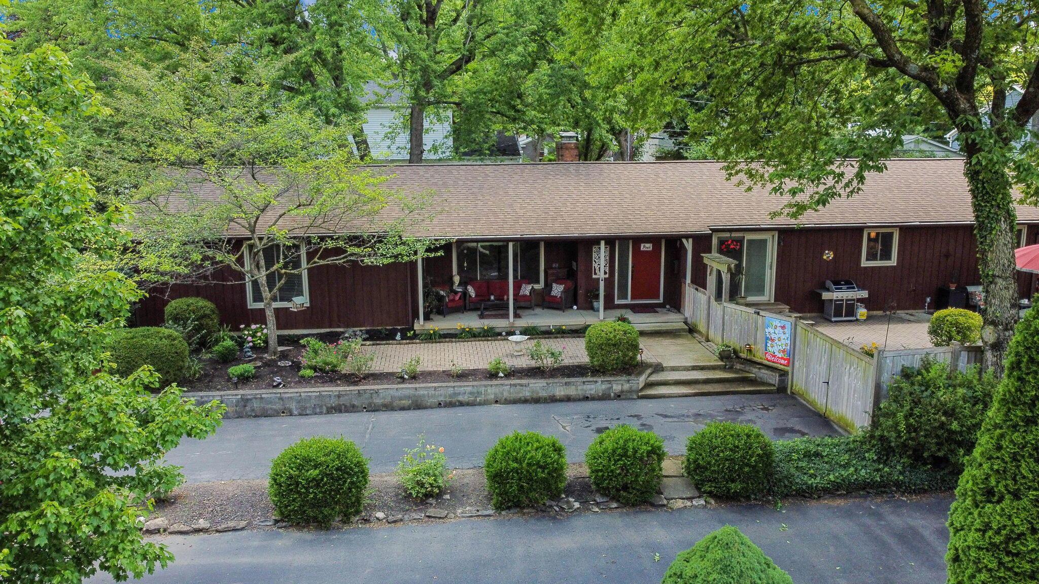 2439 Middlesex Road Columbus, OH 43220 - Photo 5 of 61 8-web-or-mls-DJI_0149