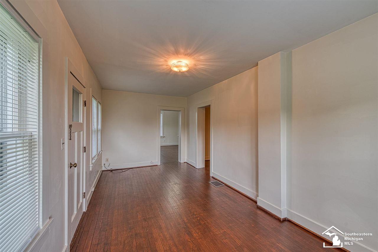 5260 North Custer Road Monroe, MI 48162 - Photo 5 of 36 50079141-4.JPG
