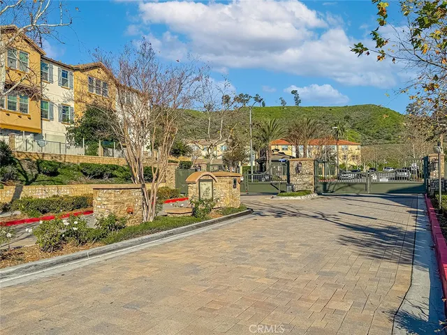 $699,999 | 26711 Lexington Lane, Saugus, CA 91350