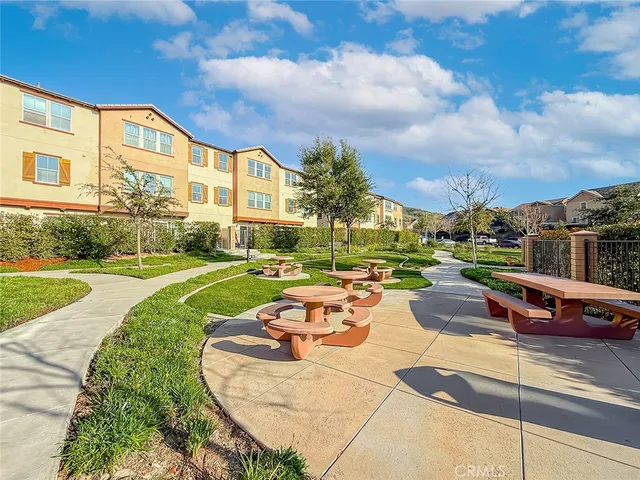 $699,999 | 26711 Lexington Lane, Saugus, CA 91350