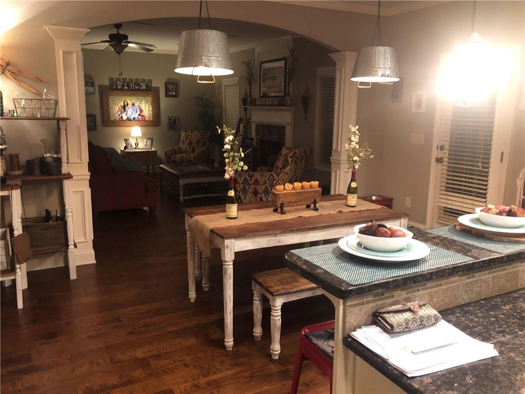 37 Farmstead Way Senoia, GA 30276 - Photo 7 of 96 a kitchen with a table and chairs in it