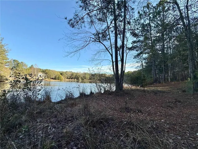 $990,000 | 37 Farmstead Way, Senoia, GA 30276