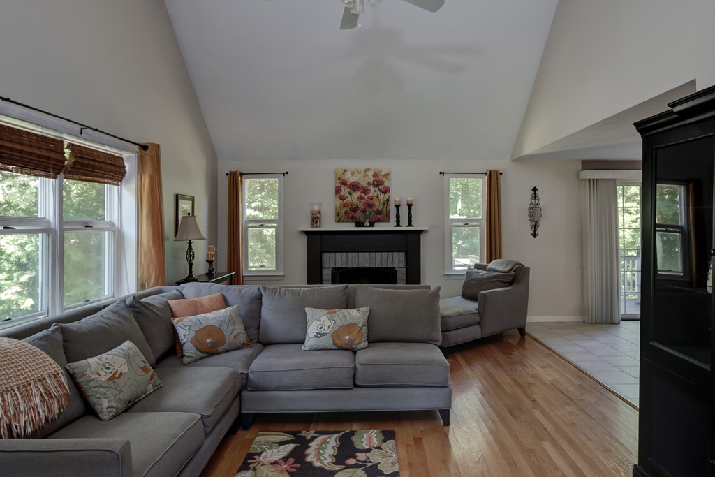 17 Liberty Road Medway, MA 02053 - Photo 12 of 30 Gallery Image 12