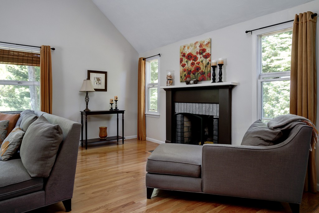 17 Liberty Road Medway, MA 02053 - Photo 8 of 30 Gallery Image 8