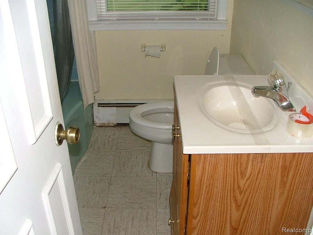 28650 Haas Road Wixom, MI 48393 - Photo 15 of 21 Full Bath