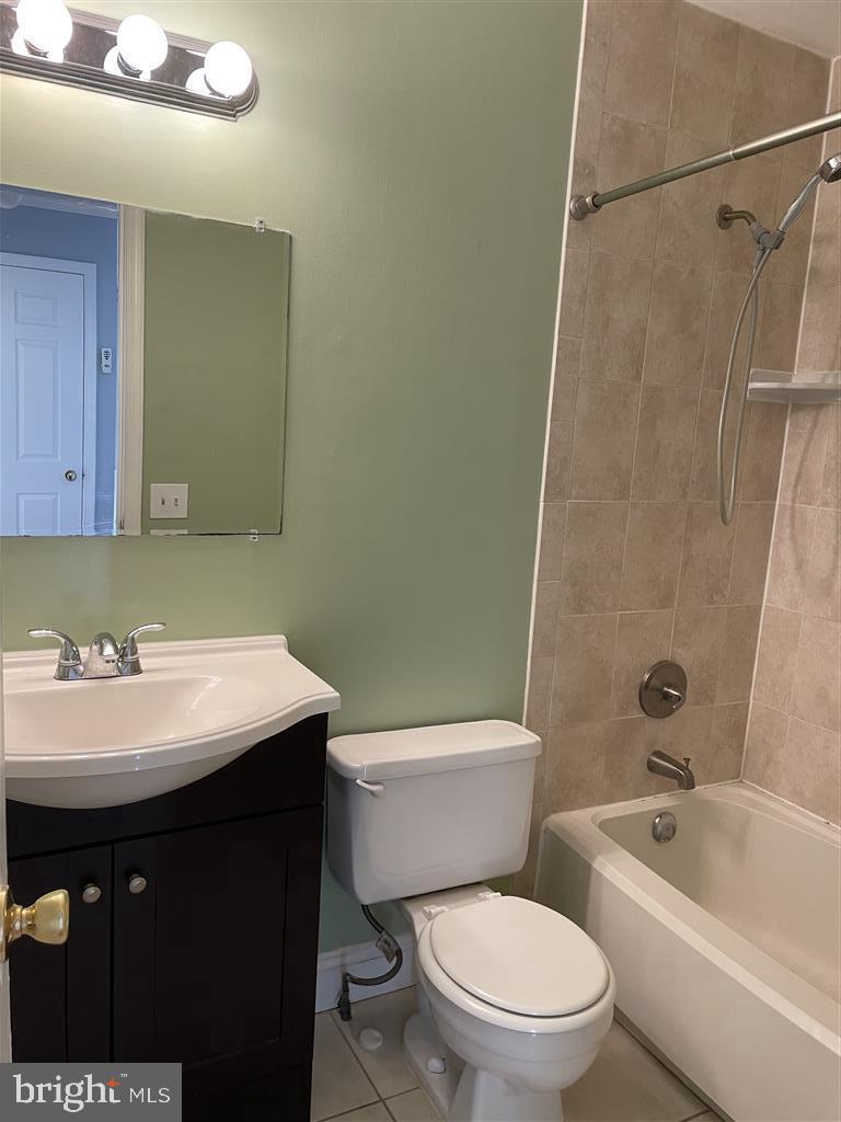 5932 Powell's Landing Road Burke, VA 22015 - Photo 17 of 39 Gallery Image 17