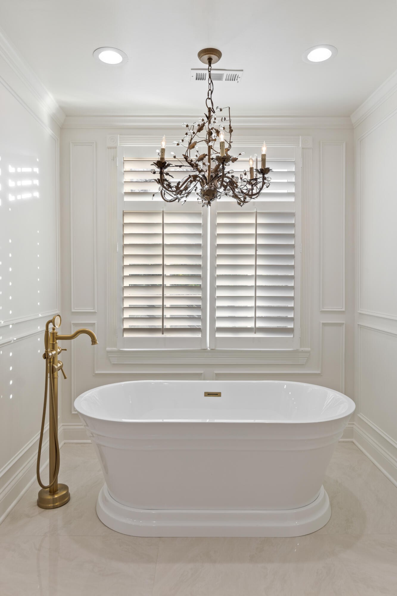 8421 Pedigo Road Powell, TN 37849 - Photo 25 of 57 a bath tub sitting in a bathroom next to a window