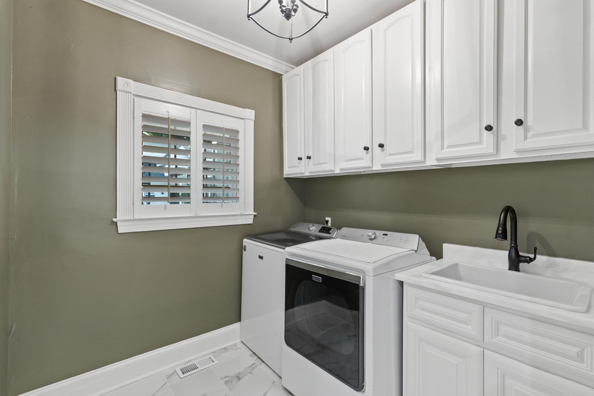 8421 Pedigo Road Powell, TN 37849 - Photo 37 of 57