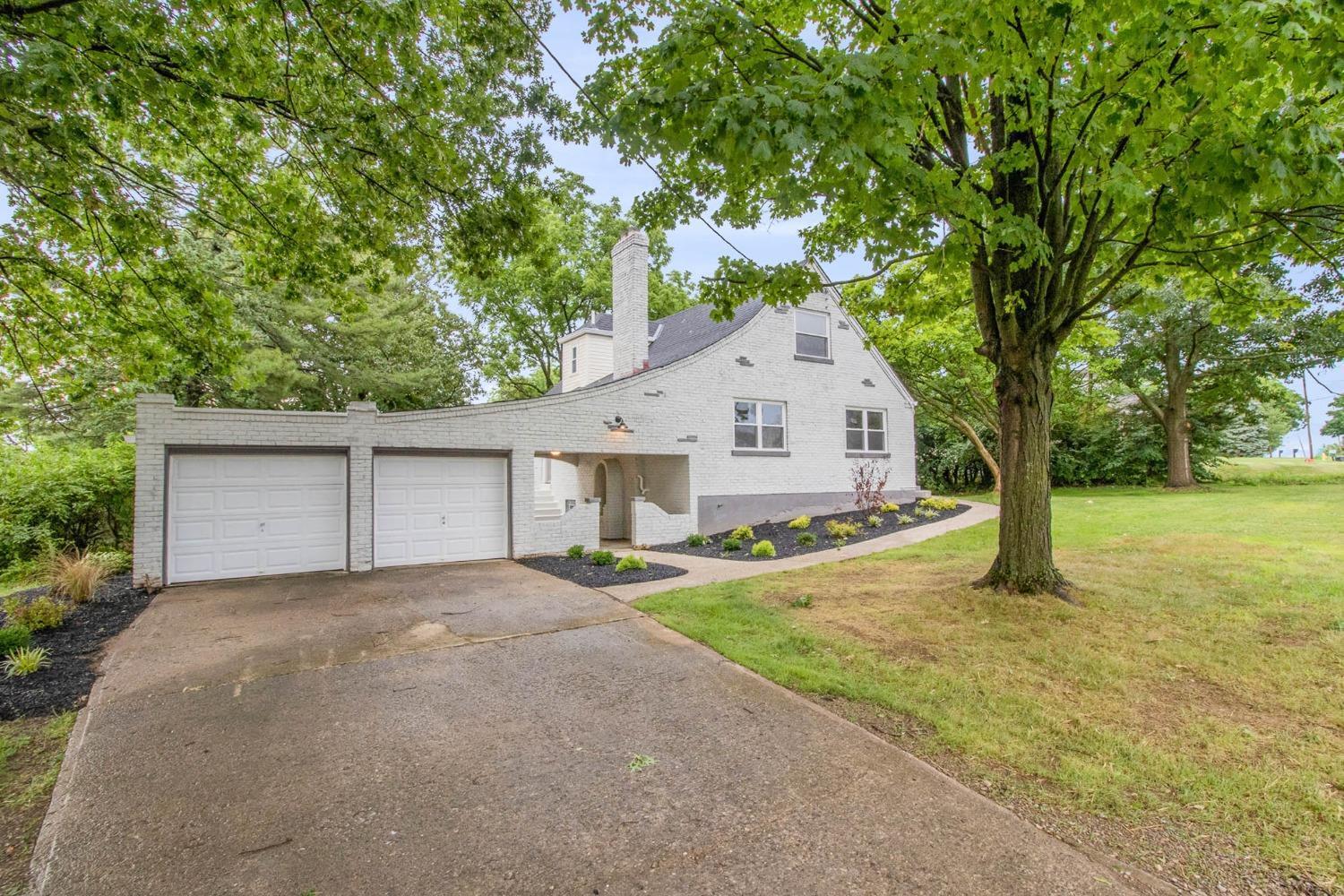 3664 Paramount Ridge Lane Cincinnati, OH 45247 - Photo 3 of 26 Gallery Image 3