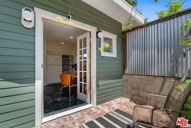 $1,200,000 | 1581 Curran Street, Los Angeles, CA 90026