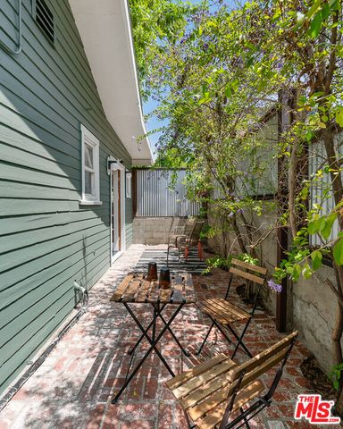 $1,200,000 | 1581 Curran Street, Los Angeles, CA 90026