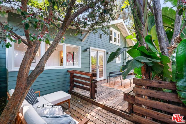$1,200,000 | 1581 Curran Street, Los Angeles, CA 90026