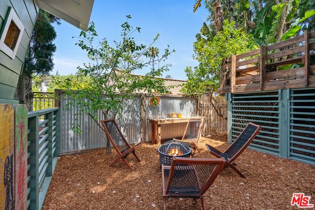 $1,200,000 | 1581 Curran Street, Los Angeles, CA 90026