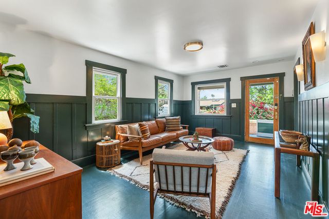 $1,200,000 | 1581 Curran Street, Los Angeles, CA 90026