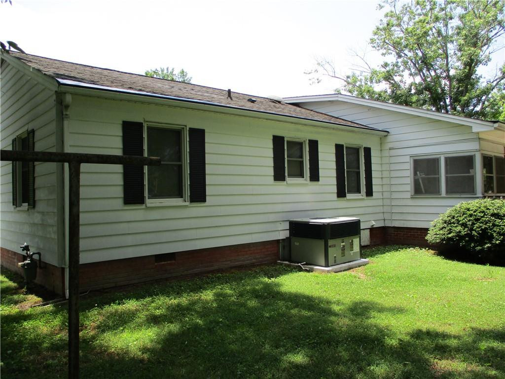 2065 Routh Road Burlington, NC 27217 - Photo 3 of 15 Gallery Image 3