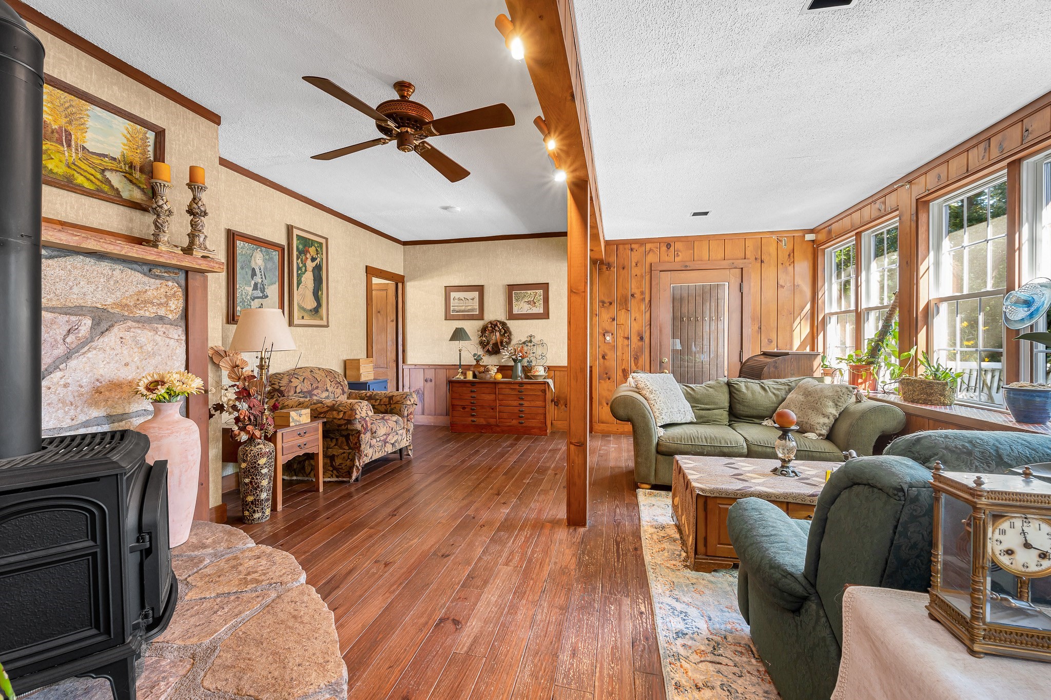 246 Acton Road Chelmsford, MA 01824 - Photo 14 of 42 Gallery Image 14