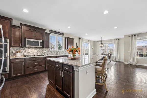 $1,095,000 | 23752 Sanctuary Club Drive, Kildeer, IL 60047