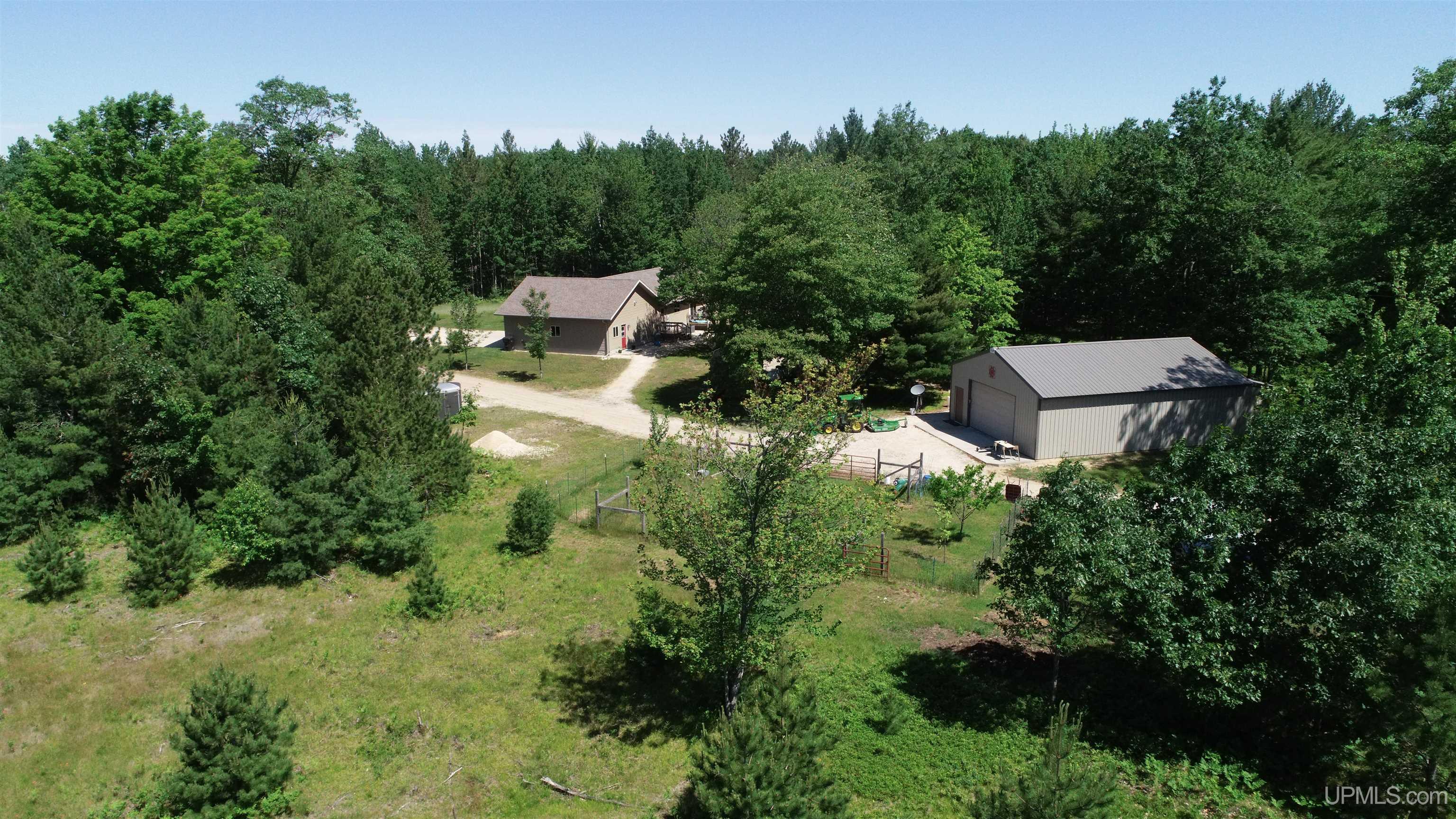 1686 S Flodin Road Manistique, MI 49854 - Photo 11 of 92 Gallery Image 11