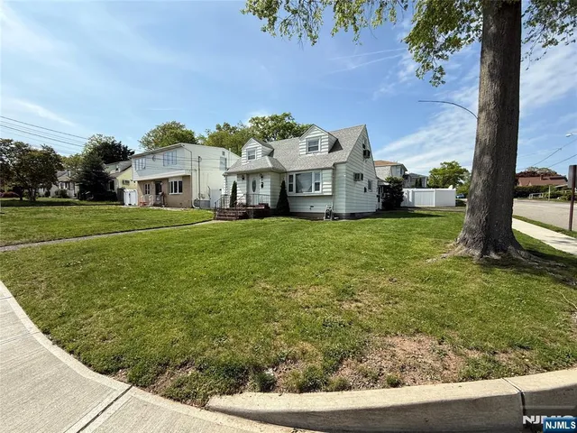 $539,000 | 65 Hamilton Avenue, Elmwood Park, NJ 07407