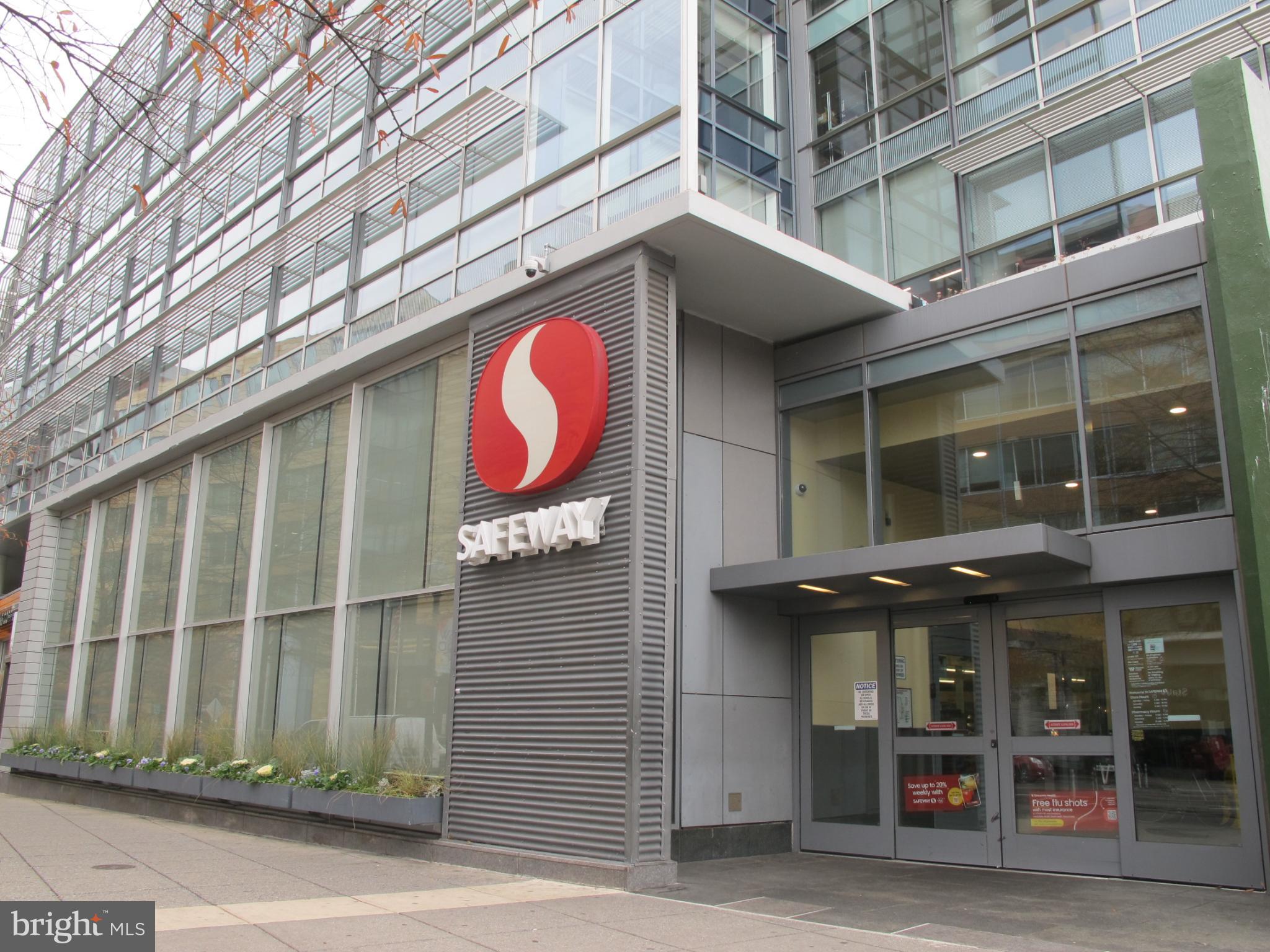 1101 3rd Street Southwest, Unit 114 Washington, DC 20024 - Photo 22 of 29 a sign on a pole on a street