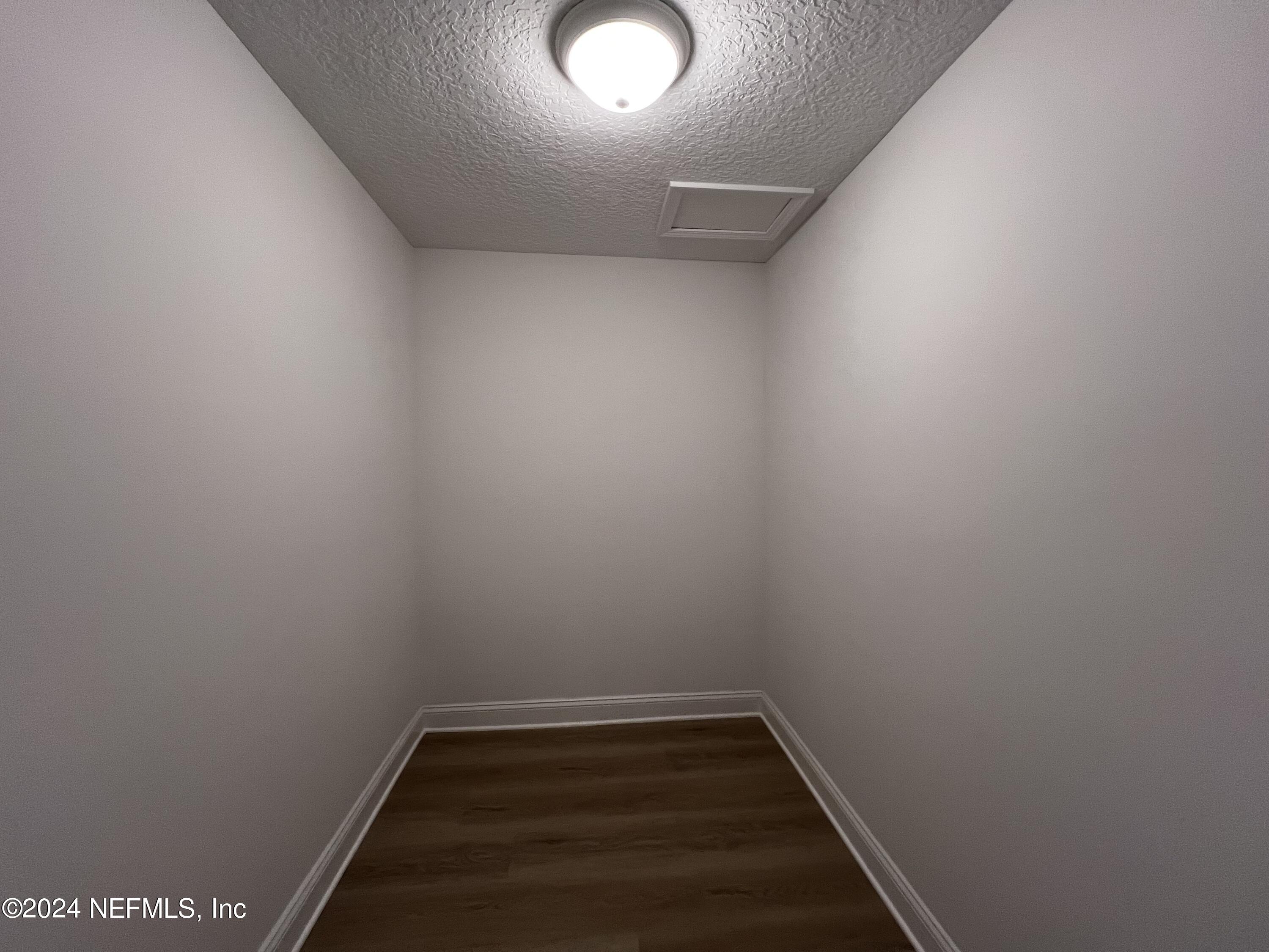 1833 Bartram Road Jacksonville, FL 32207 - Photo 19 of 50 a view of small space