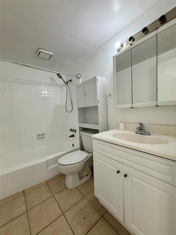 3061 Northeast 49th Street, Unit 7 Fort Lauderdale, FL 33308 - Photo 7 of 10