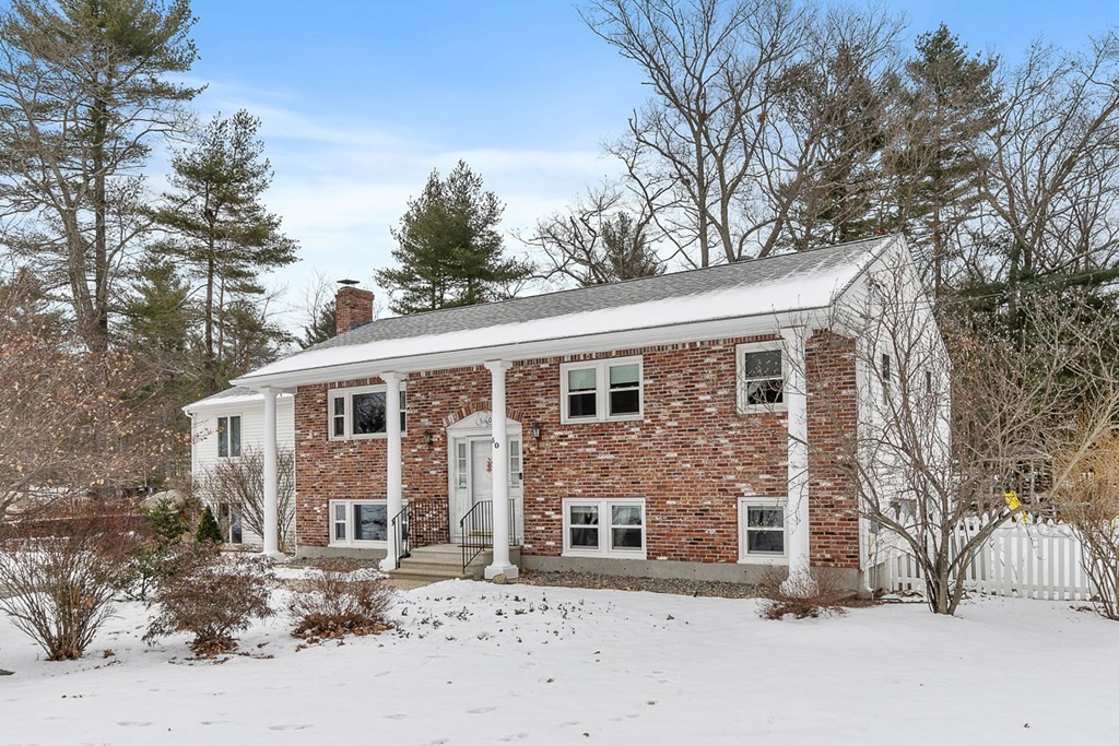50 Foster Road Tewksbury, MA 01876 - Photo 3 of 39 Gallery Image 3