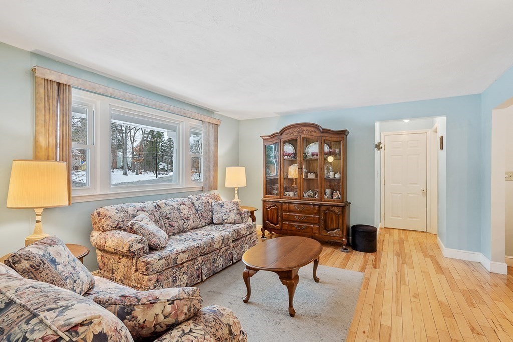 50 Foster Road Tewksbury, MA 01876 - Photo 4 of 39 Gallery Image 4