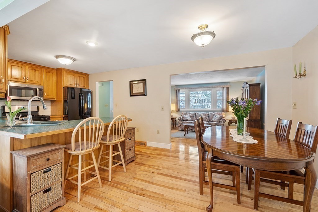 50 Foster Road Tewksbury, MA 01876 - Photo 8 of 39 Gallery Image 8