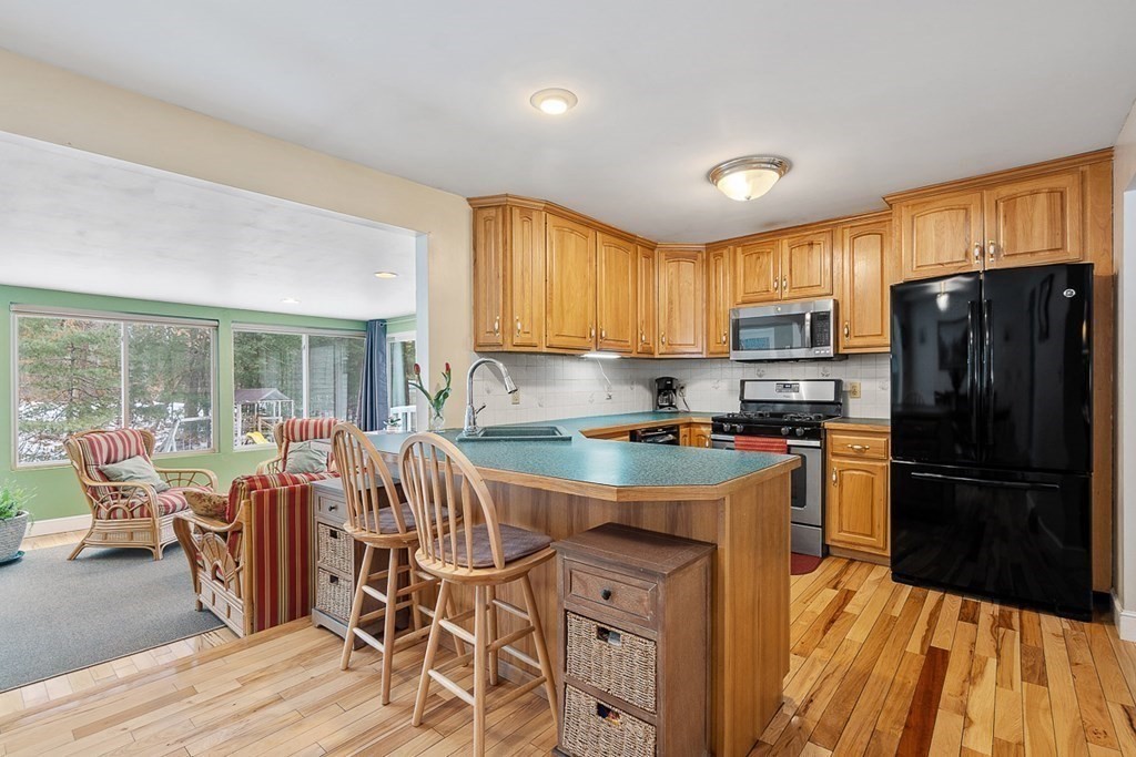 50 Foster Road Tewksbury, MA 01876 - Photo 9 of 39 Gallery Image 9