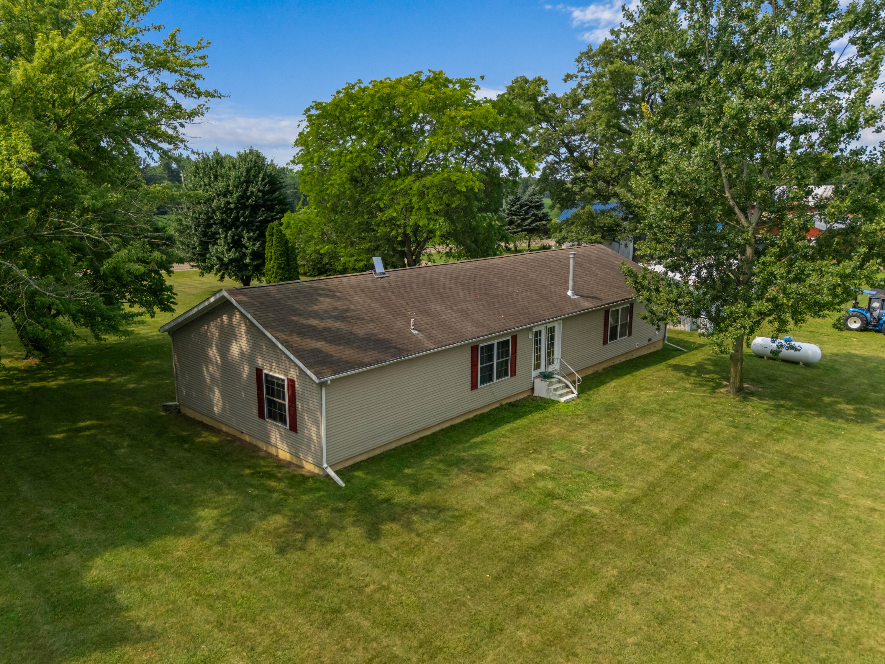 5260 West Litchfield Road Litchfield, MI 49252 - Photo 24 of 27 DJI_20260714113437_0985_D