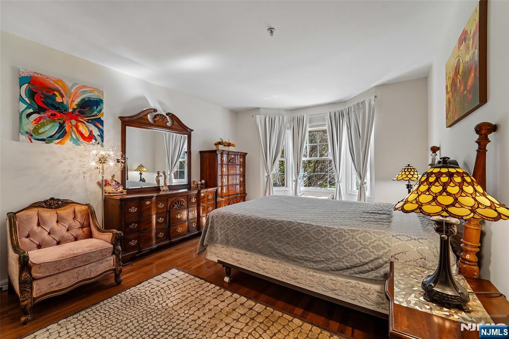 140 The Promenade Edgewater, NJ 07020 - Photo 9 of 22