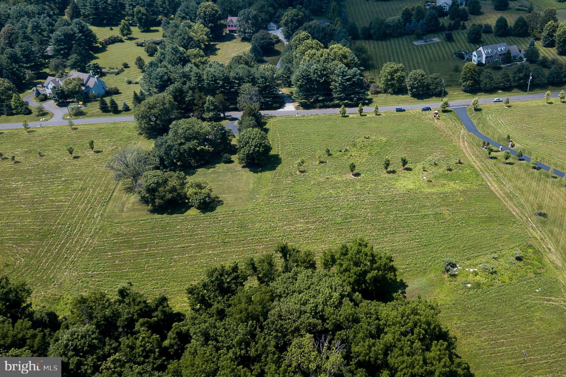 6095 Stovers Mill Road Doylestown, PA 18902 - Photo 4 of 8