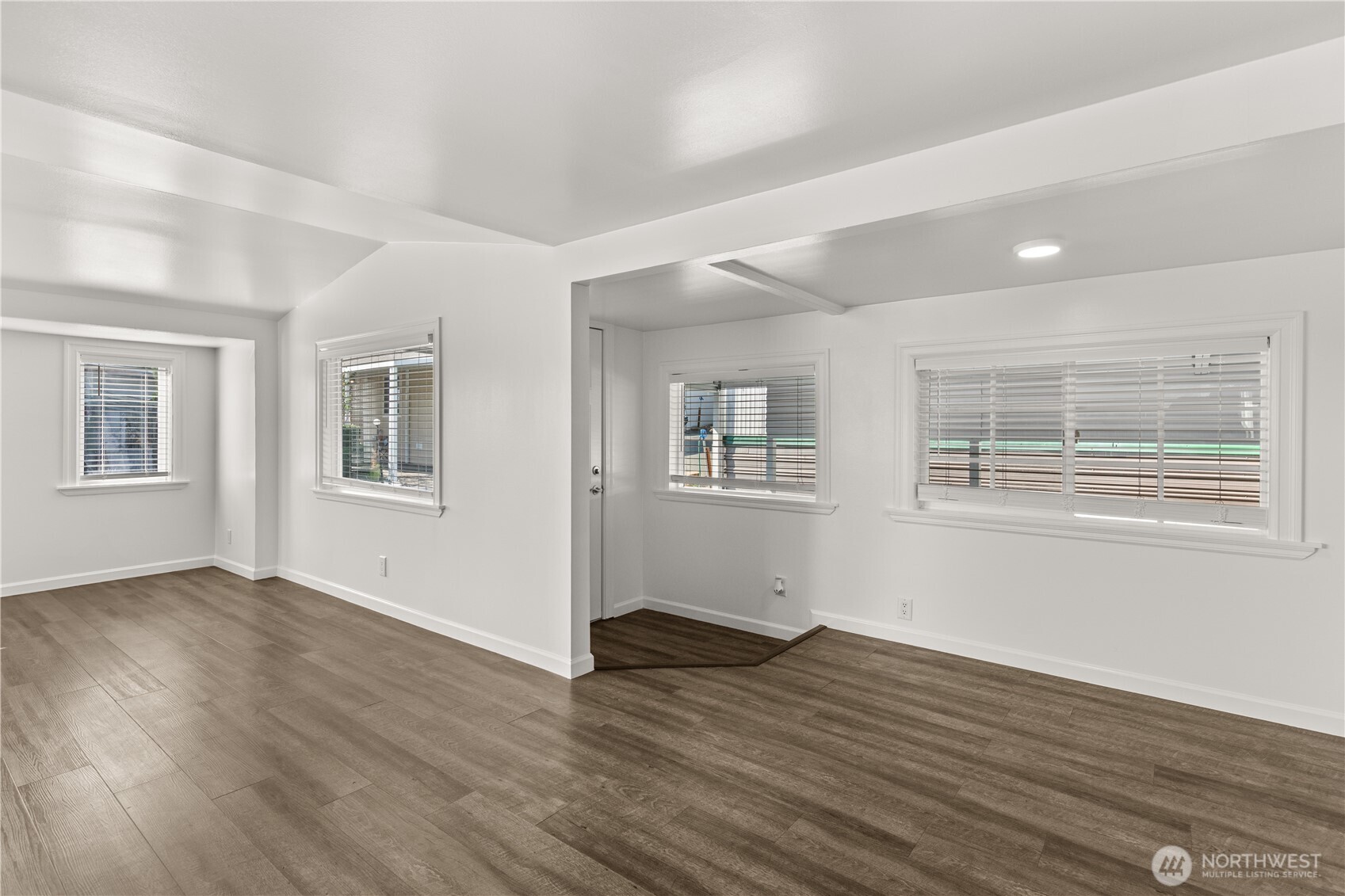 23708 Locust Way, Unit 9 Bothell, WA 98021 - Photo 12 of 26