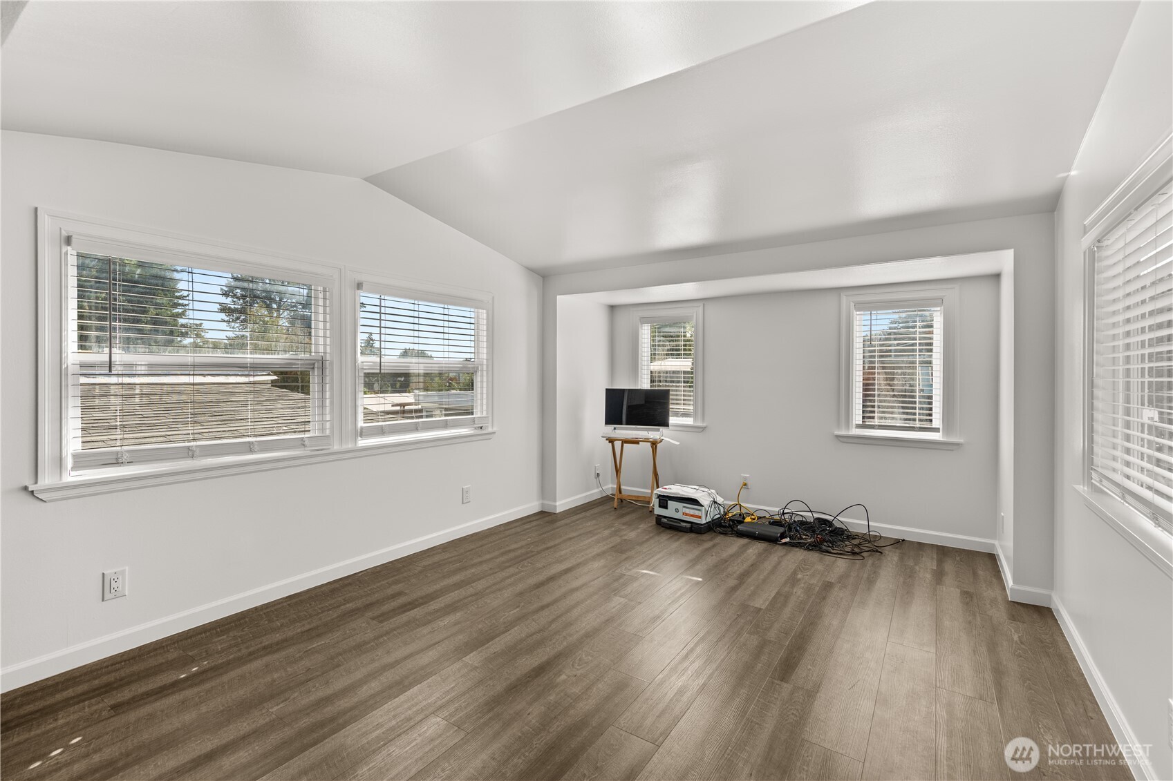 23708 Locust Way, Unit 9 Bothell, WA 98021 - Photo 14 of 26