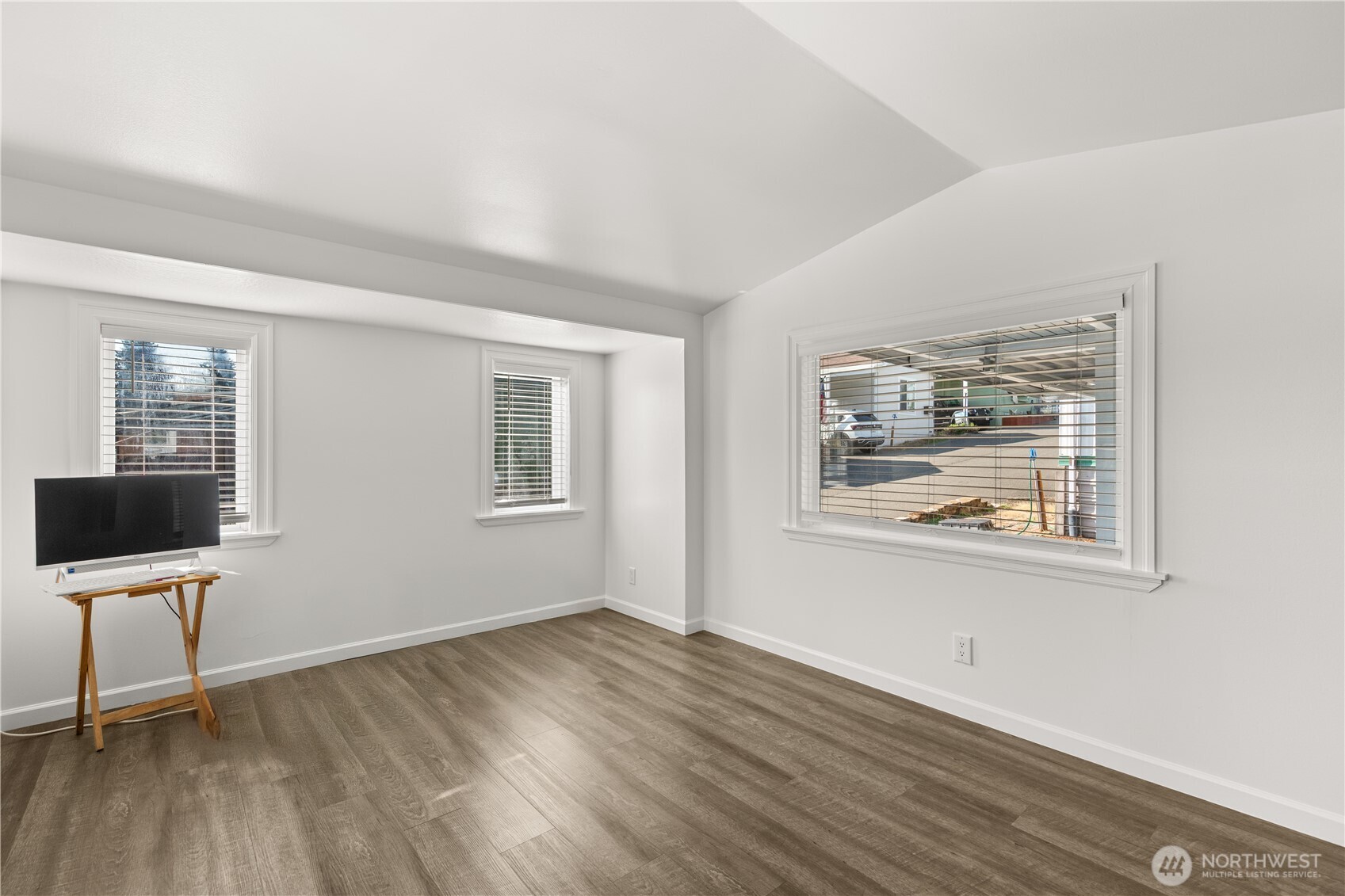 23708 Locust Way, Unit 9 Bothell, WA 98021 - Photo 16 of 26