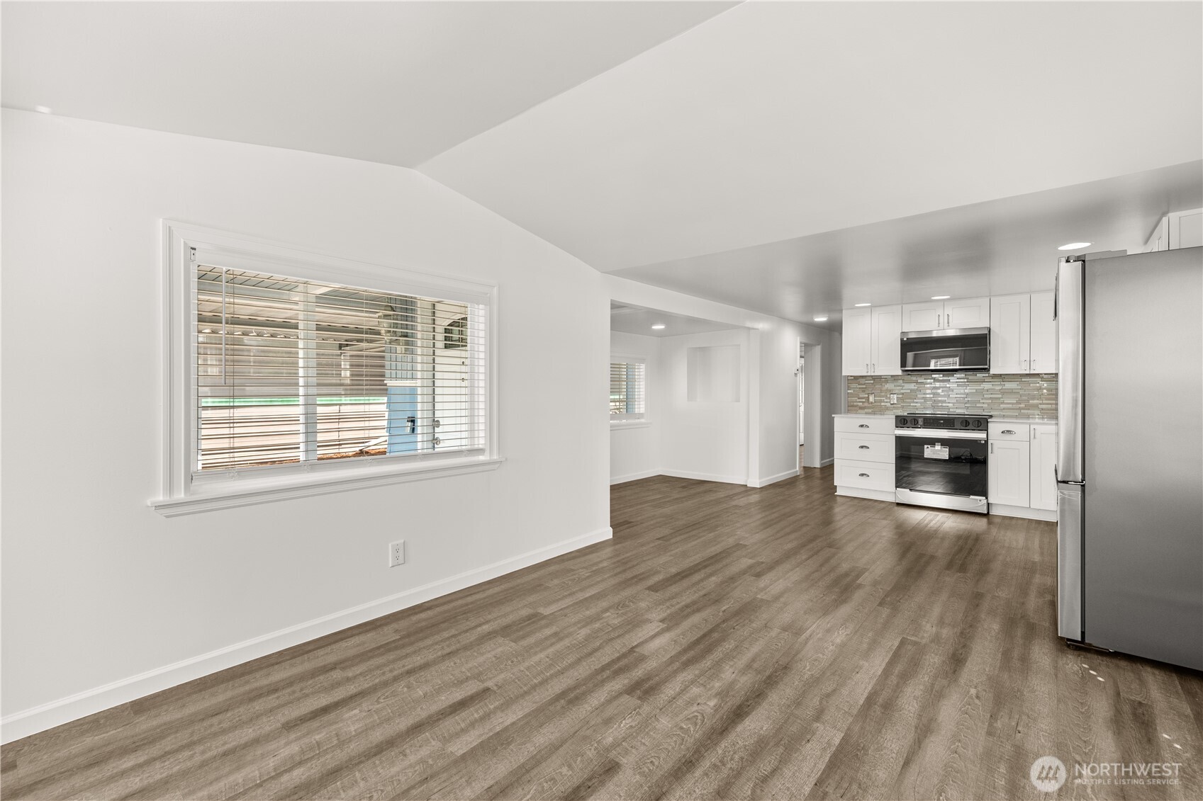 23708 Locust Way, Unit 9 Bothell, WA 98021 - Photo 17 of 26