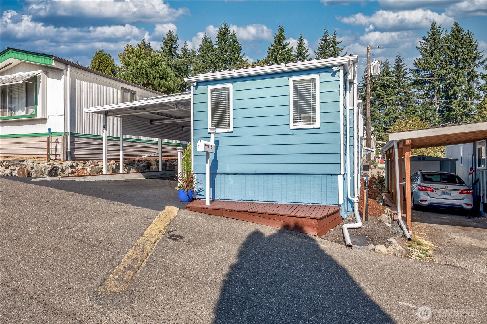 23708 Locust Way, Unit 9 Bothell, WA 98021 - Photo 2 of 26