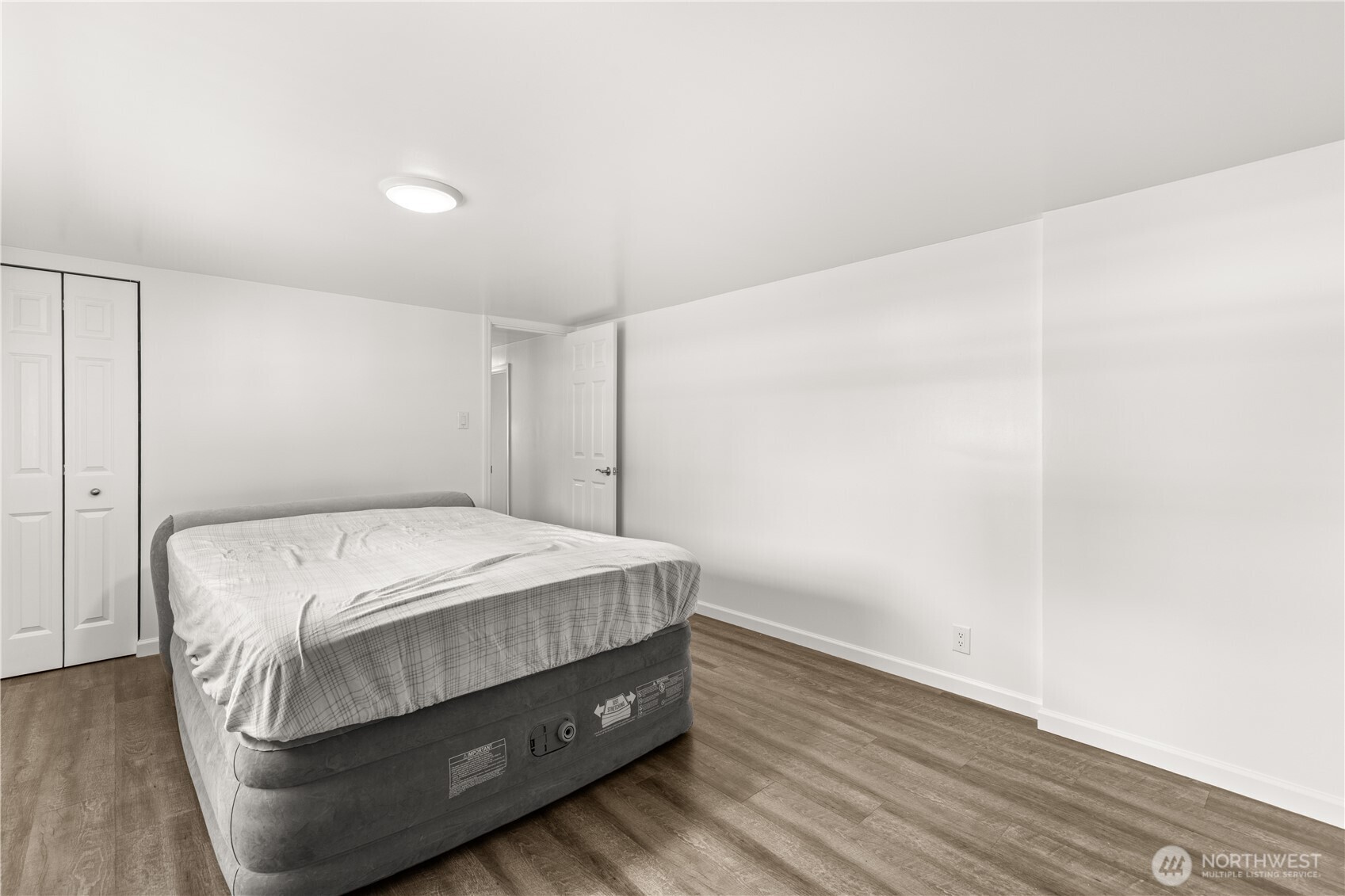 23708 Locust Way, Unit 9 Bothell, WA 98021 - Photo 22 of 26