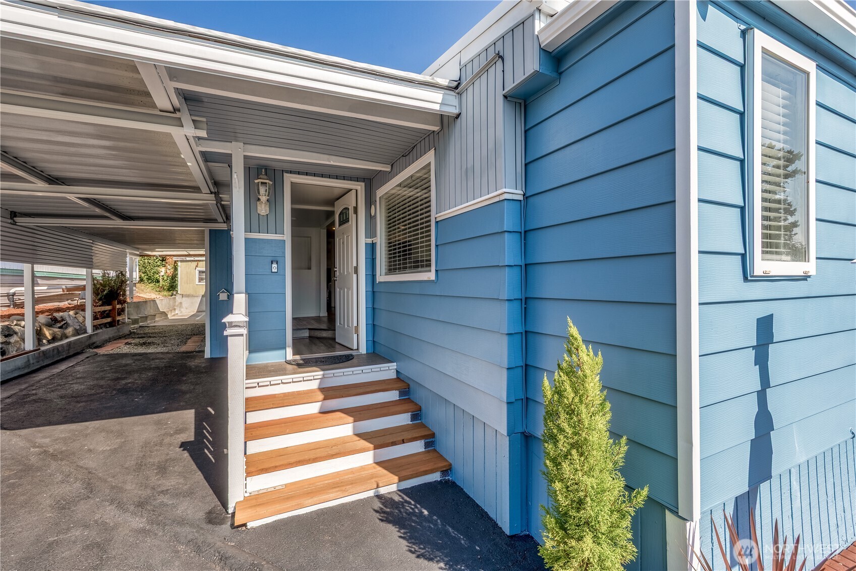 23708 Locust Way, Unit 9 Bothell, WA 98021 - Photo 4 of 26