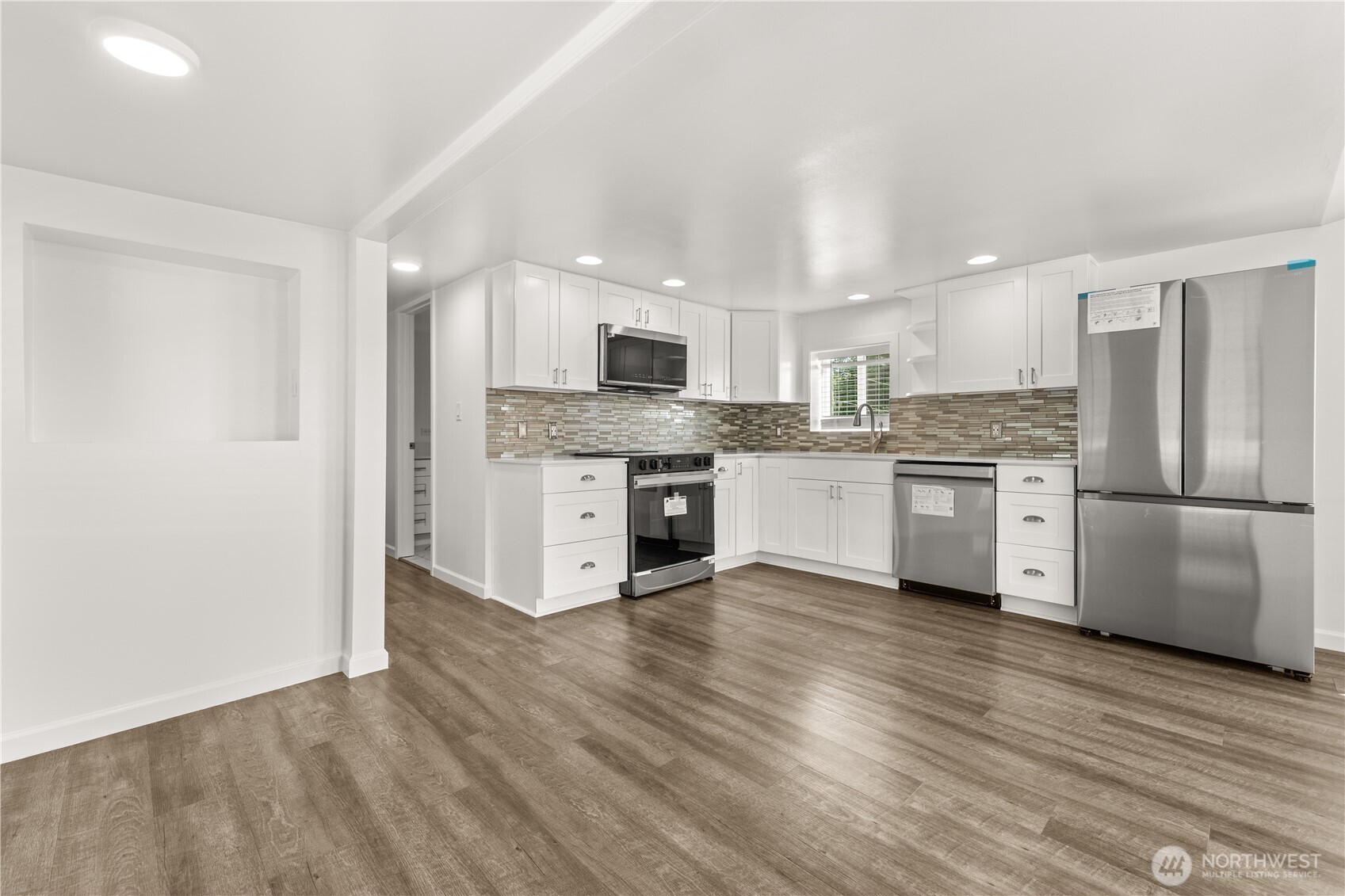 23708 Locust Way, Unit 9 Bothell, WA 98021 - Photo 6 of 26