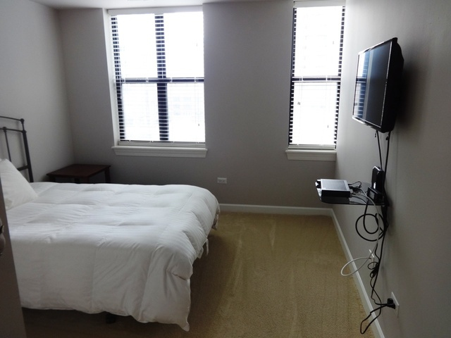 451 West Huron Street, Unit 1012 Chicago, IL 60654 - Photo 7 of 9