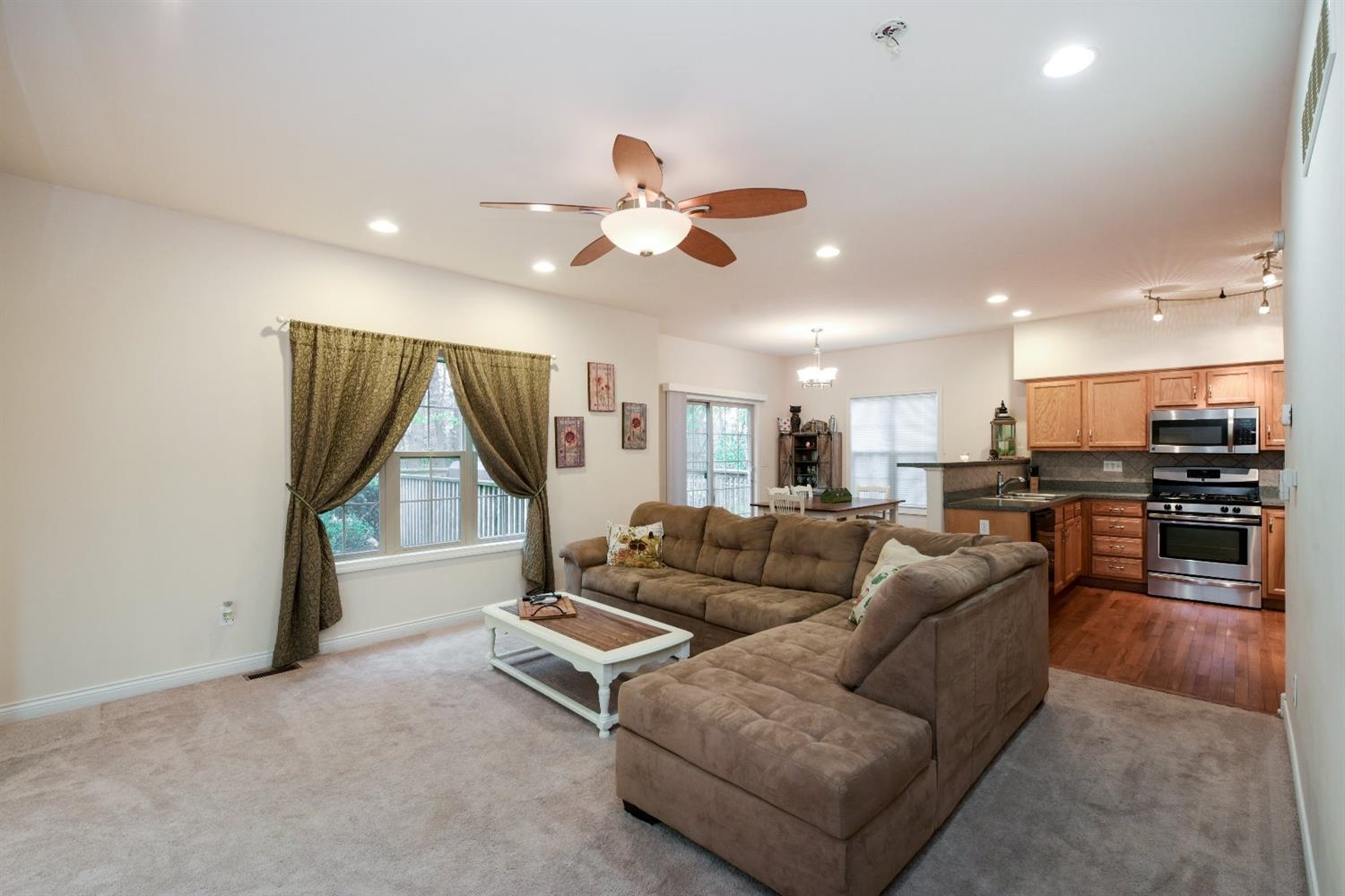 1526 Whippoorwill Road Valparaiso, IN 46383 - Photo 2 of 13 1500x1000