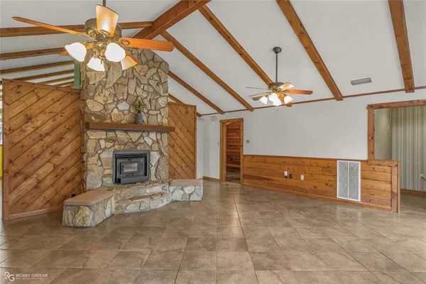 a view of entryway with a front door