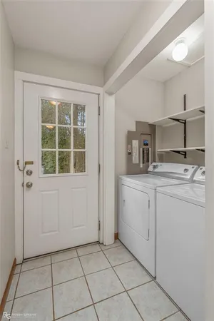 a view of a storage & utility room