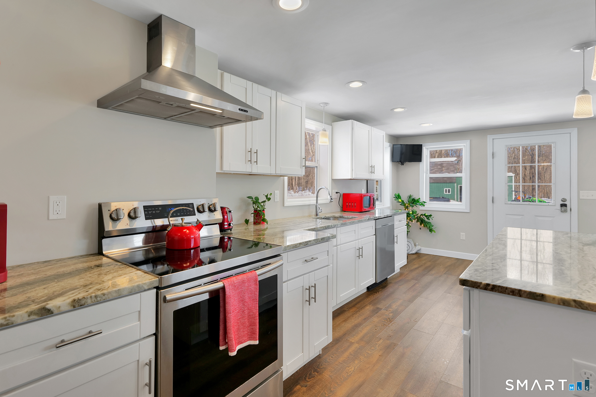 390 Scott Hill Road Lebanon, CT 06249 - Photo 5 of 38