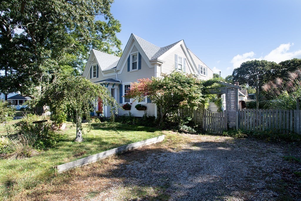 60 Acushnet Road Mattapoisett, MA 02739 - Photo 31 of 32 Gallery Image 31