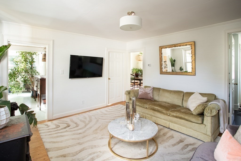 60 Acushnet Road Mattapoisett, MA 02739 - Photo 8 of 32 Gallery Image 8